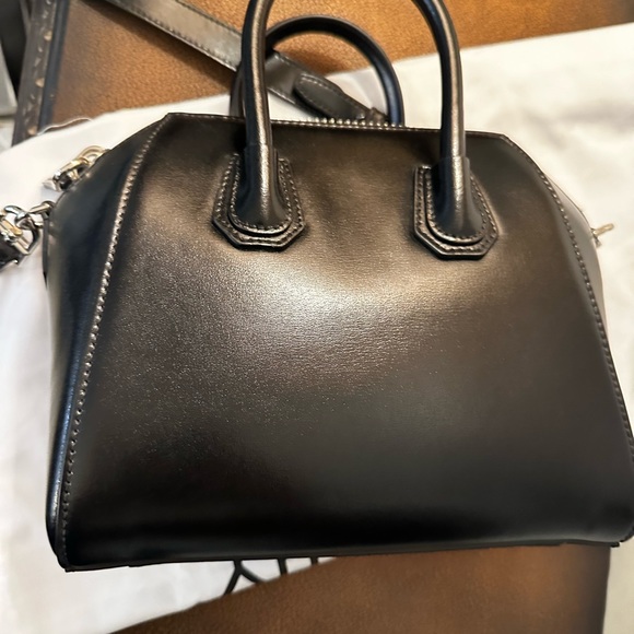 Givenchy Antigona Mini Box Calfskin Satchel Bag - Picture 2 of 8